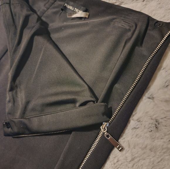 Zippers + Stretchโ๏ธ - Picture 2 of 3